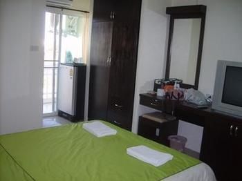 Lek Mansion Chiangmai Motel เชียงใหม่ ภายนอก รูปภาพ